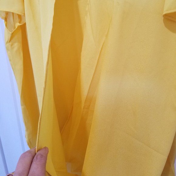 blouse  yellow cutout plus - Picture 5 of 6